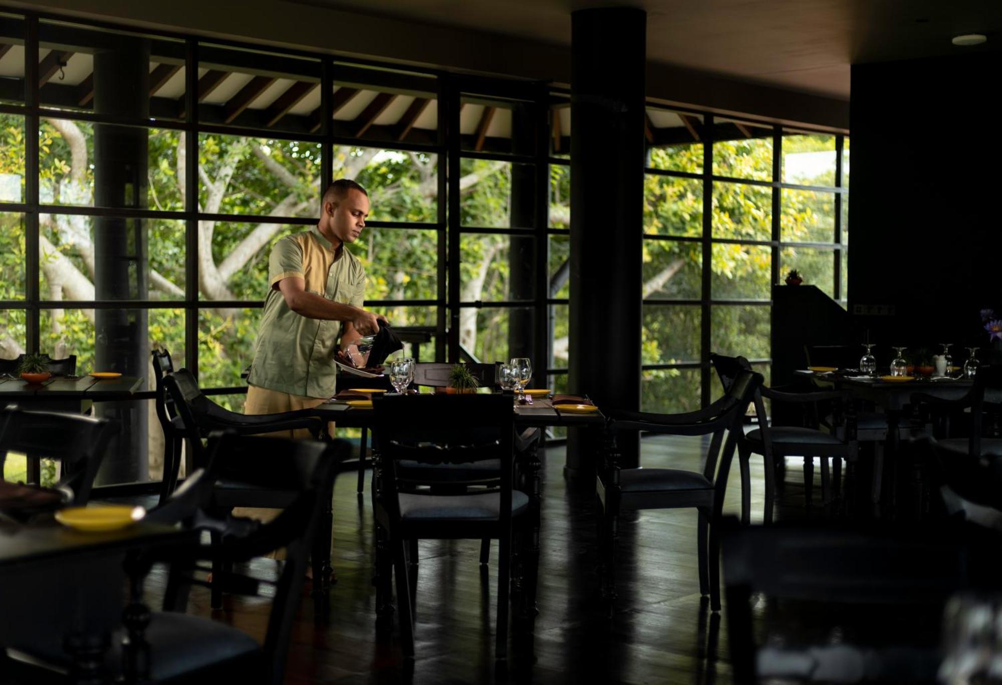 Ayugiri Ayurveda Wellness Resort Сигирия Екстериор снимка