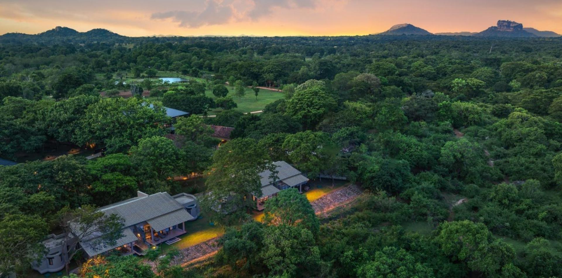 Ayugiri Ayurveda Wellness Resort Сигирия Екстериор снимка