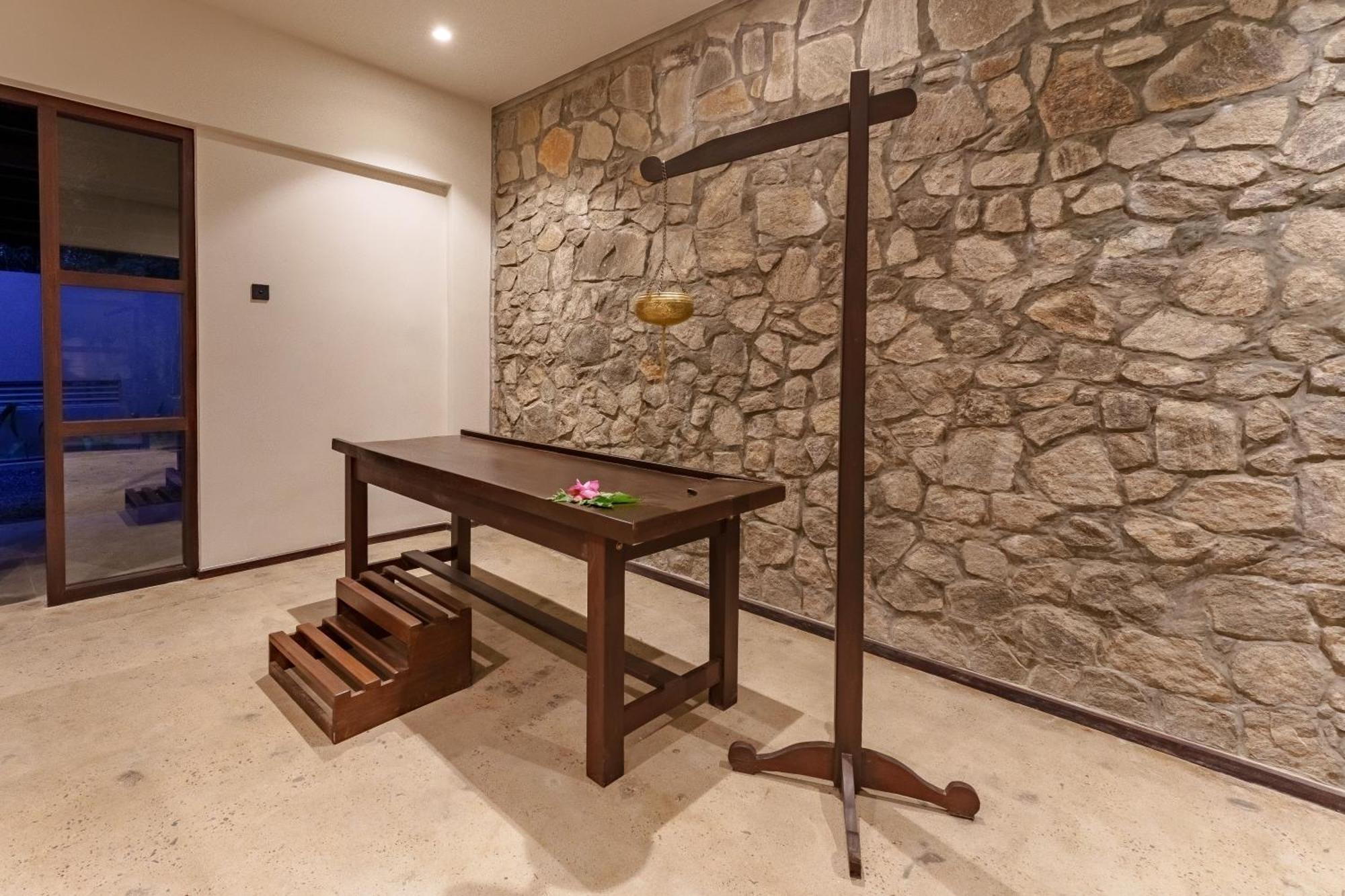 Ayugiri Ayurveda Wellness Resort Сигирия Екстериор снимка