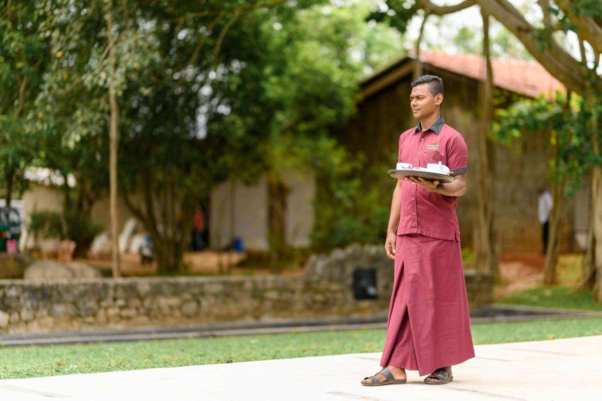 Ayugiri Ayurveda Wellness Resort Сигирия Екстериор снимка